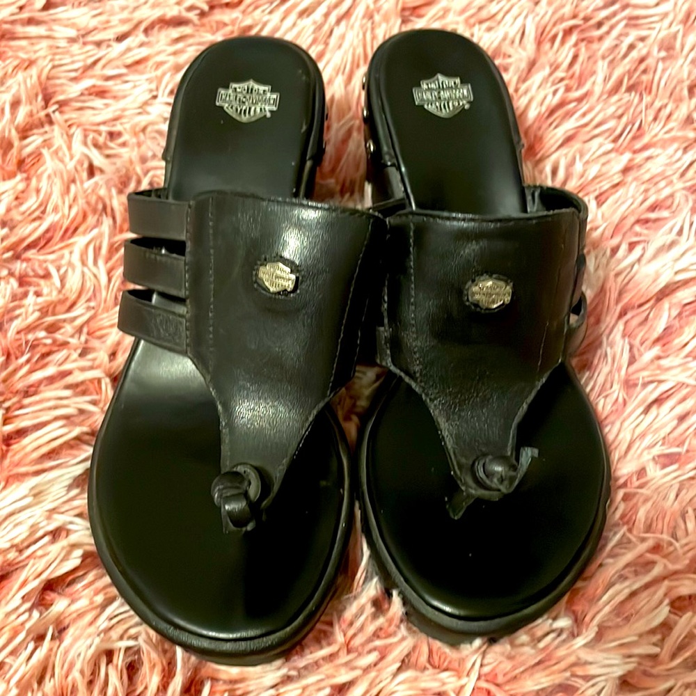 Like New!! Authentic Harley Davidson women’s sandals